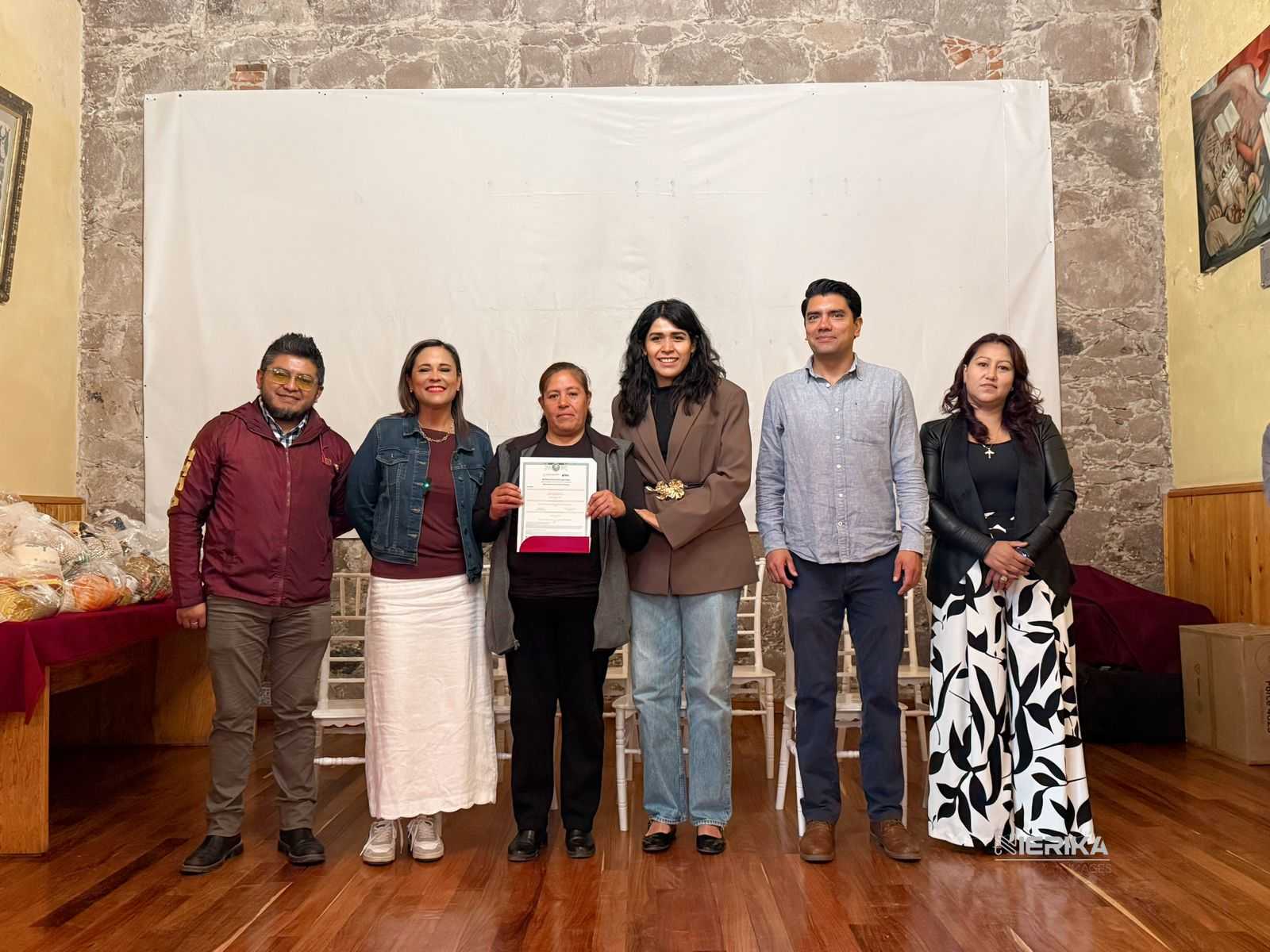 MÁS DE 200 TLAXCALTECAS CONCLUYEN SU EDUCACIÓN BÁSICA EN PANOTLA, TLAXCO Y APIZACO