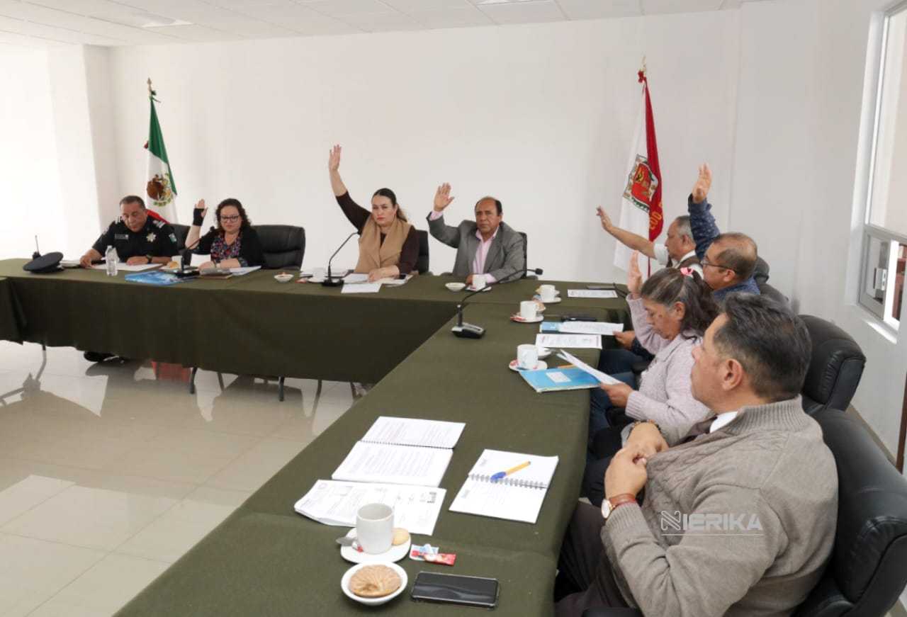 TRABAJAR JUNTOS Y MANTENERSE UNIDOS, PIDE BLANCA ANGULO A ARTESANOS CHIAUTEMPENSES