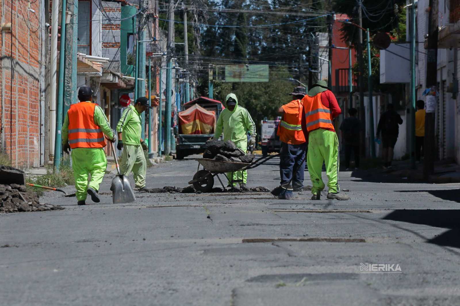 Siguen las jornadas de bacheo en Chiautempan: Blanca Angulo