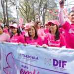 En Tlaxcala, caminata rosa contra el cancer