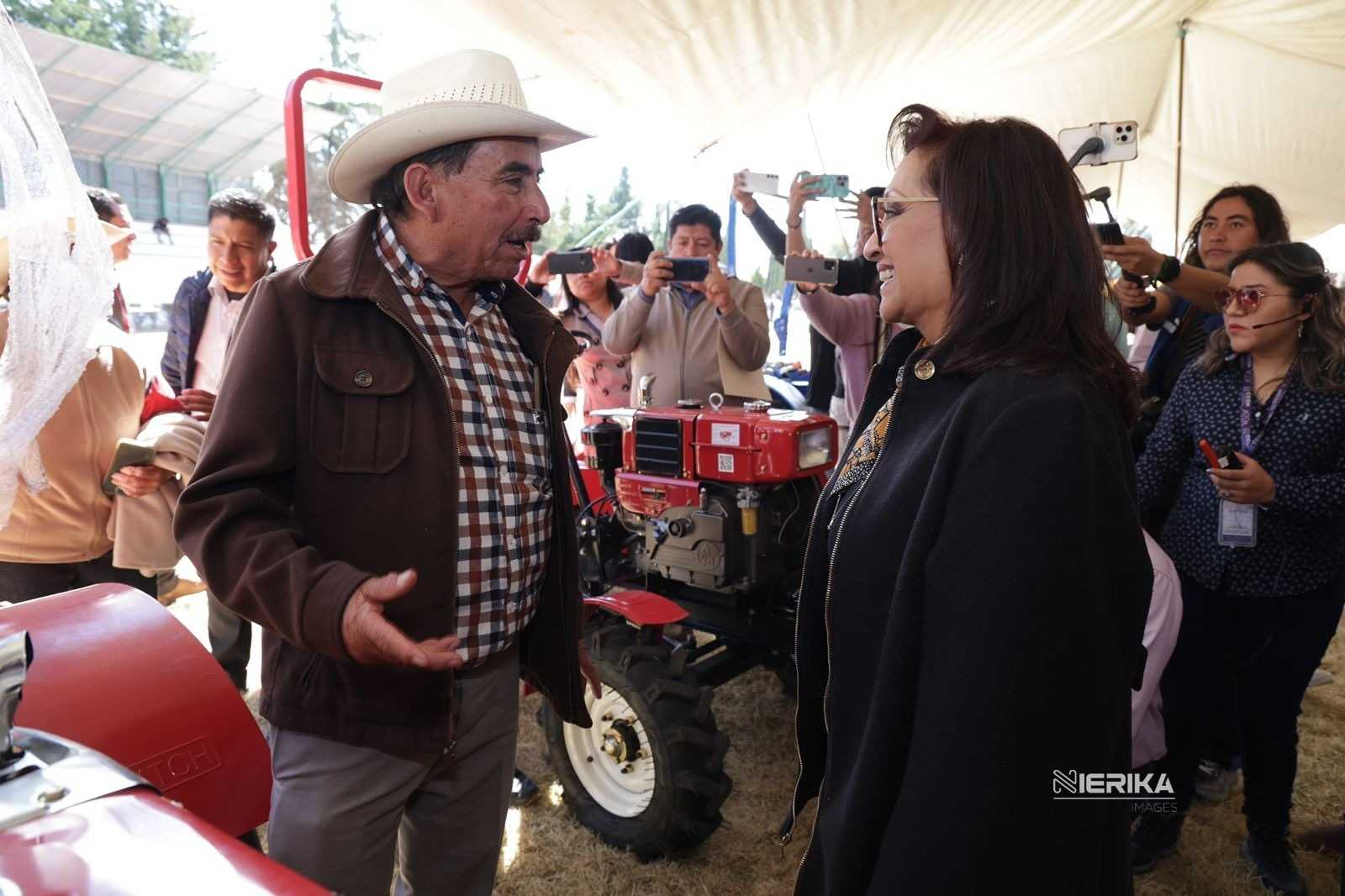 MANTIENE GOBERNADORA COMPROMISO CON CAMPESINOS TLAXCALTECAS