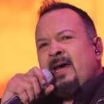 DELEITA PEPE AGUILAR AL PÚBLICO DE TLAXCALA