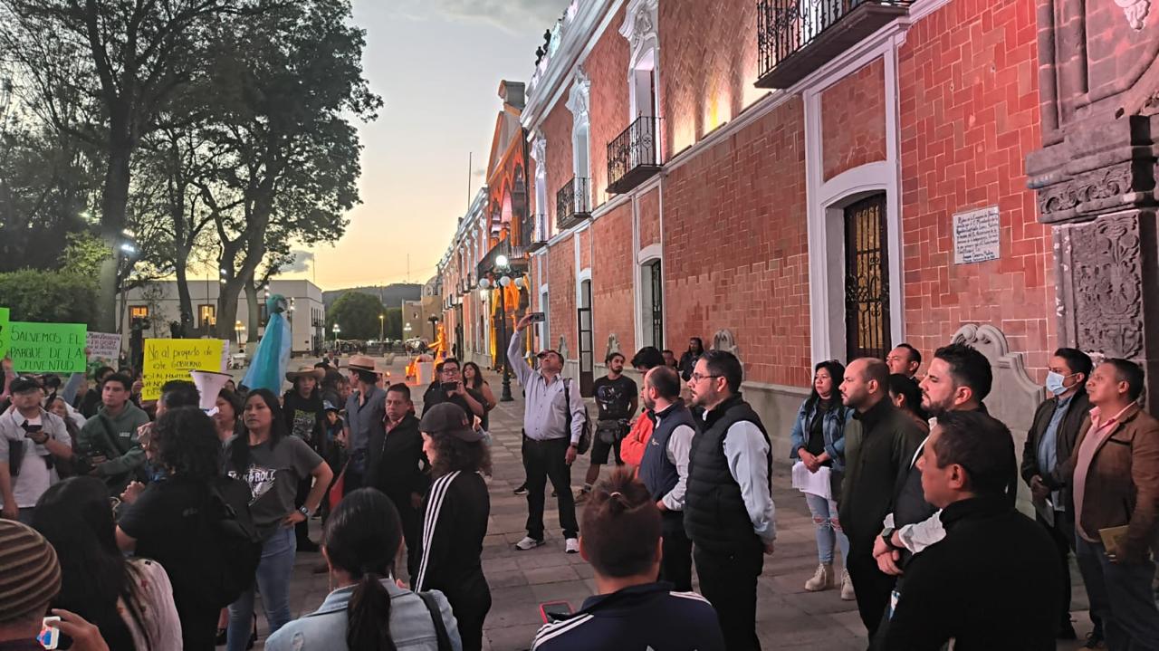 GRUPO RECHAZA APERTURA AL DIÁLOGO EN TORNO AL PROYECTO DE REHABILITACIÓN DEL PARQUE DE LA JUVENTUD