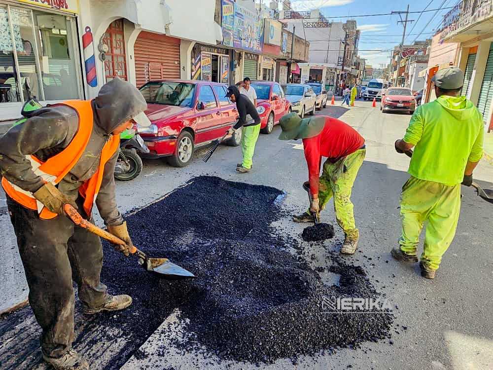 Jornadas de bacheo en distintos puntos del municipio de Chiautempan