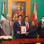 ENTREGA SECRETARIO DE GOBIERNO 4TO INFORME DE LA GOBERNADORA LORENA CUÉLLAR AL CONGRESO DEL ESTADO