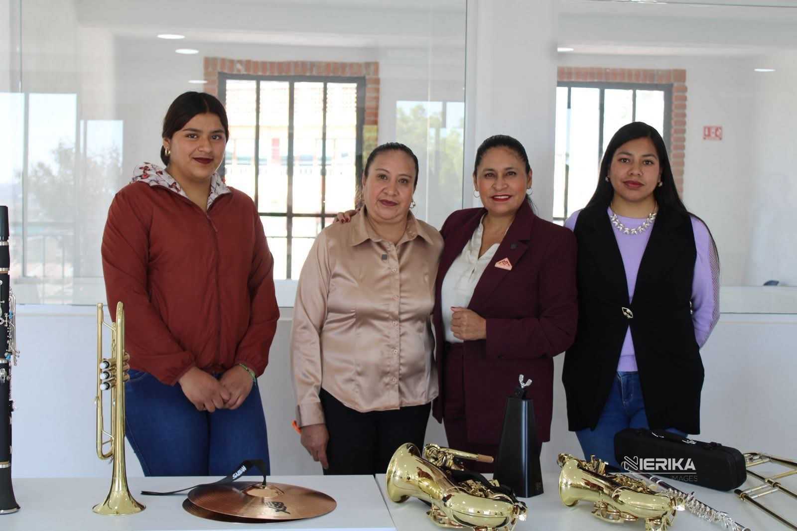 Ana Lilia Rivera inaugura escuela de música para niñez y juventud del poniente de Tlaxcala