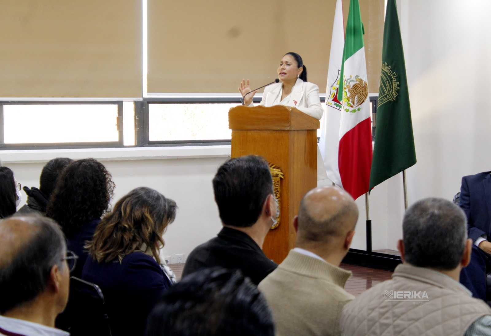 Desde Tlaxcala también se construye soberanía científica, asegura Ana Lilia Rivera en diálogo con estudiantes