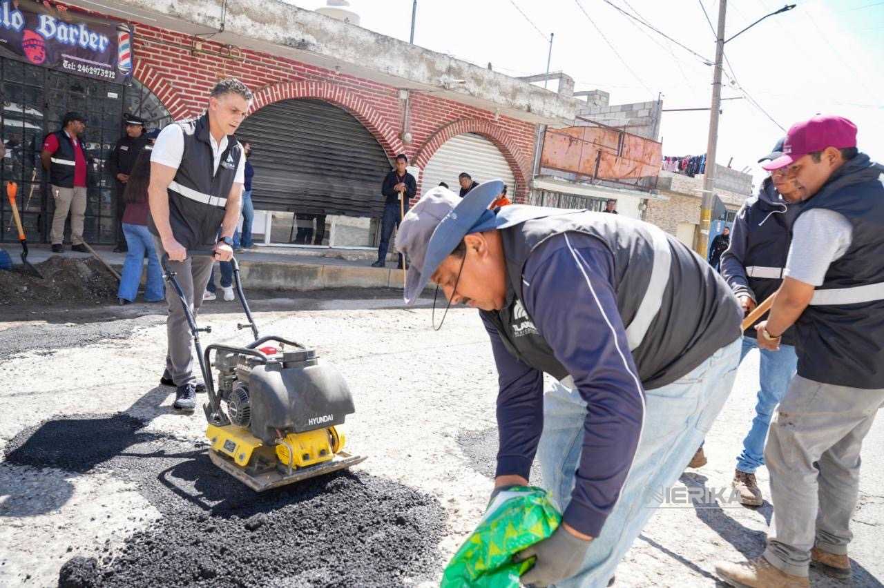 EN OCOTLÁN ALFONSO SÁNCHEZ GARCÍA SUPERVISA OBRAS Y ATIENDE DIRECTAMENTE A VECINOS DURANTE JORNADA DE “MENOS ESCRITORIO Y MÁS TERRITORIO”