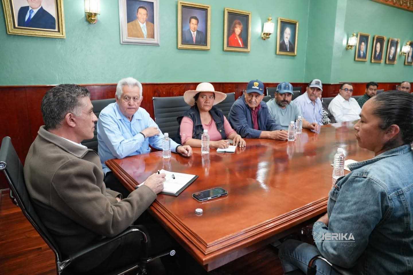 Alfonso Sánchez García presidió una reunión de trabajo con comisariados ejidales y productores