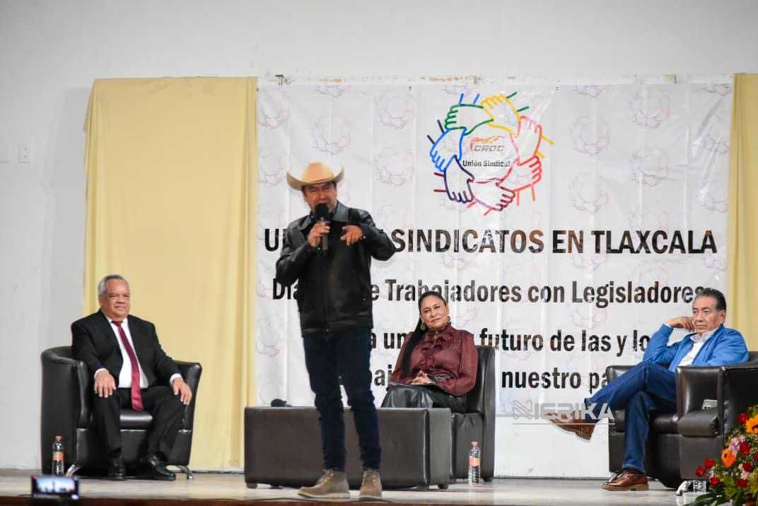 Ray Vazquez Conchas presente en el “Diálogo de Trabajadores con Legisladores”