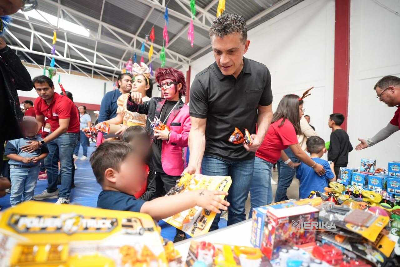CON JUEGOS TRADICIONALES Y REGALOS ALFONSO SÁNCHEZ GARCÍA CONTINÚA EL SEGUNDO DÍA DE FESTEJOS DE REYES MAGOS