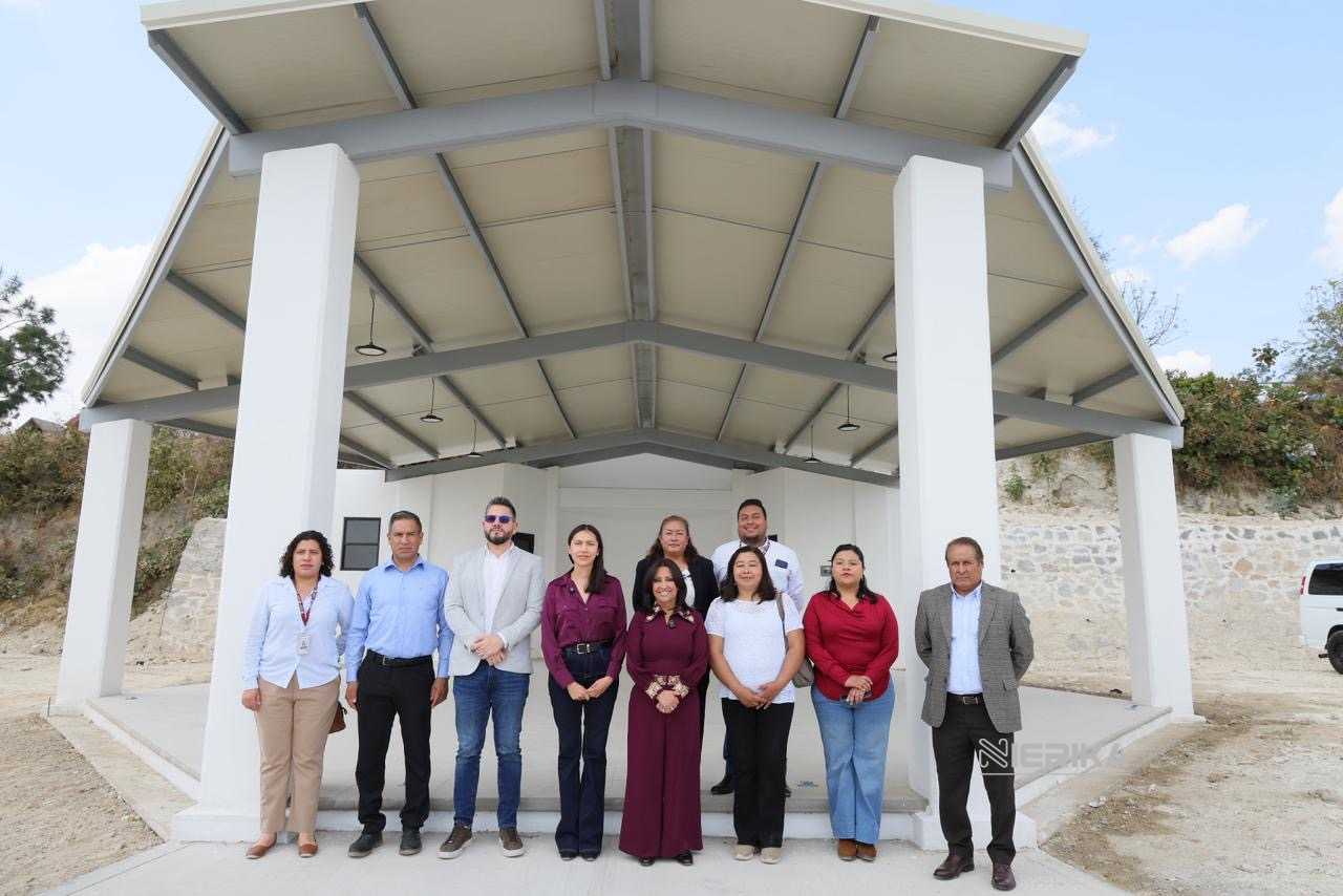 GOBERNADORA LORENA CUÉLLAR INAUGURA REHABILITACIÓN DEL PANTEÓN MUNICIPAL DE ZACUALPAN