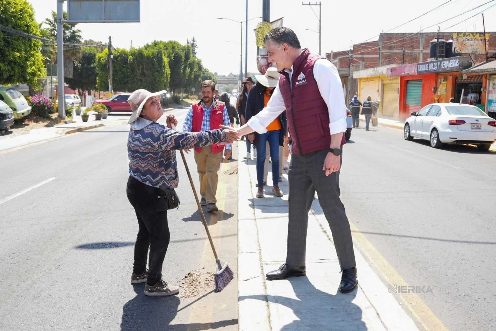 SUPERVISA ALCALDE ALFONSO SÁNCHEZ ACCIONES DE MENOS ESCRITORIO Y MÁS TERRITORIO EN EL BULEVAR DE LA CARRETERA PUEBLA-TLAXCALA