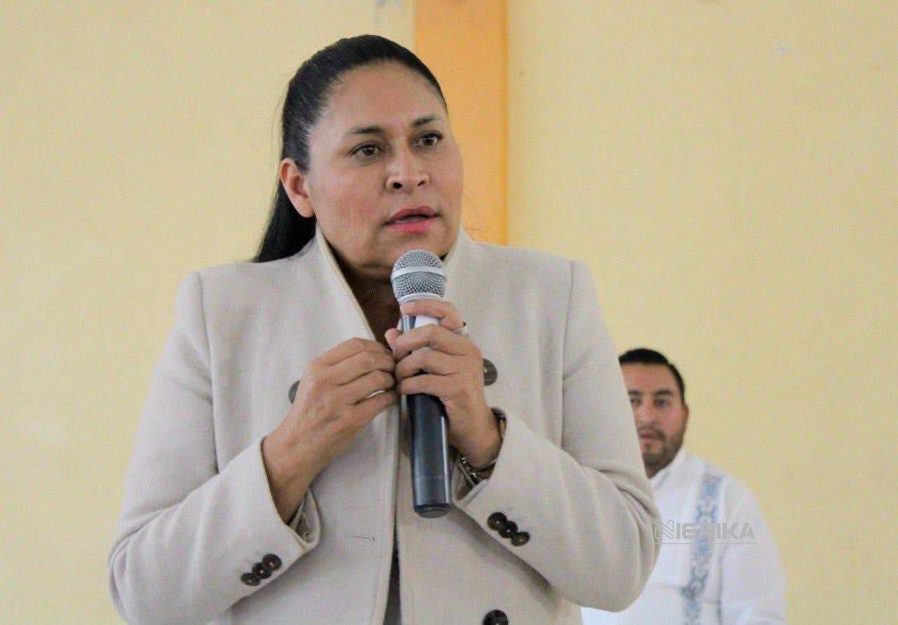 Llama Ana Lilia Rivera a profundizar el cambio ante tiempos complejos