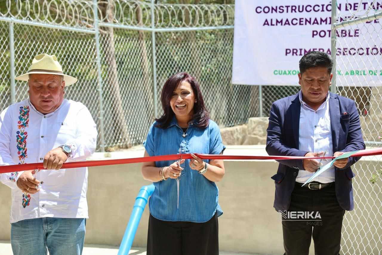 EN GIRA POR CUAXOMULCO GOBERNADORA INAUGURA CINCO OBRAS