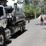 CONTINÚA AYUNTAMIENTO DE TLAXCALA CON MEDIDAS PREVENTIVAS ANTE LLUVIAS CON DESAZOLVE DE DRENAJE SANITARIO EN LA RIBEREÑA