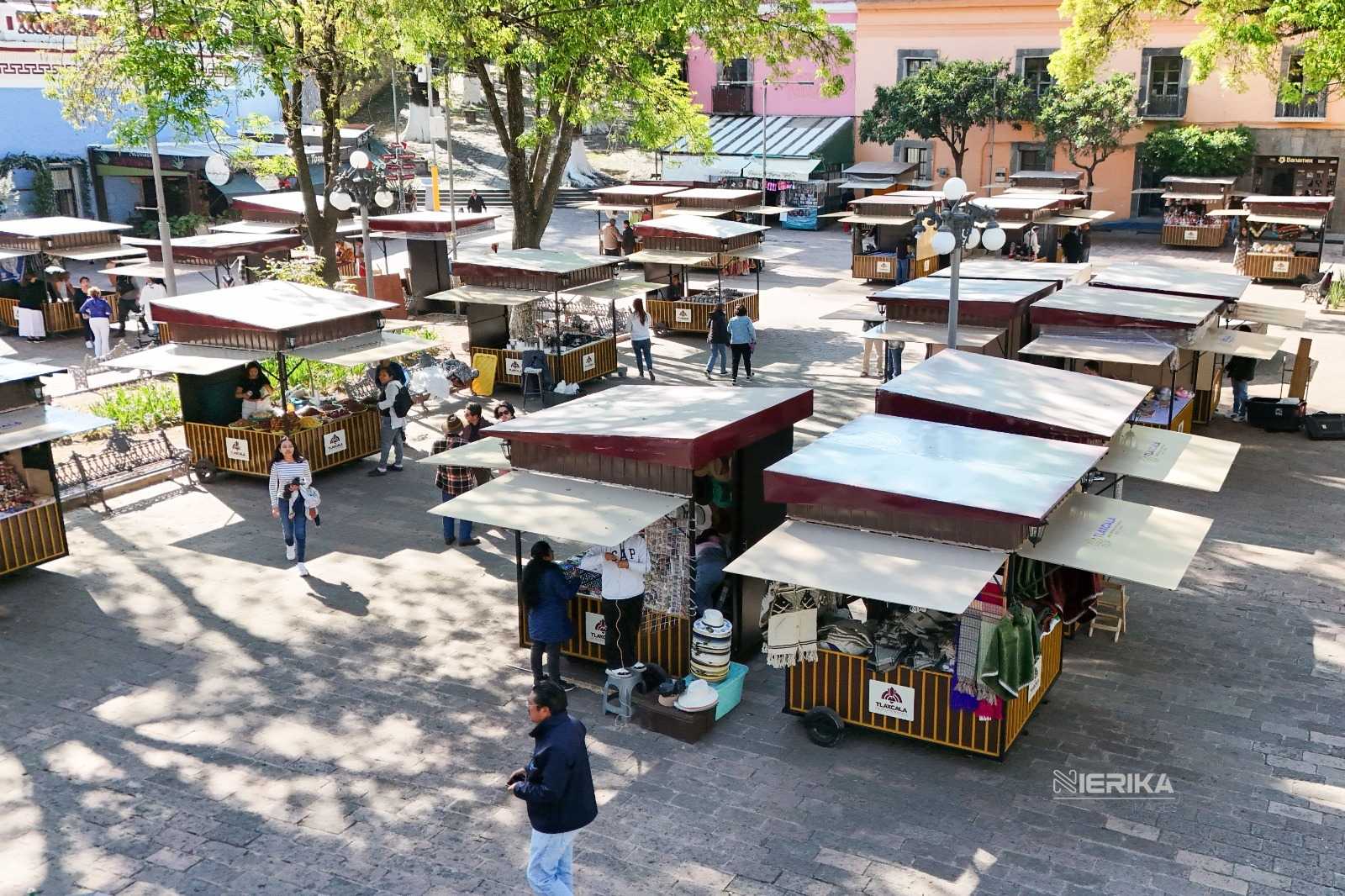 LA VUELTA DE LOS ARTESANOS A LA PLAZA XICOHTÉNCATL ES UN LOGRO DE TODOS Y SU PERMANENCIA ESTÁ GARANTIZADA: ALFONSO SÁNCHEZ