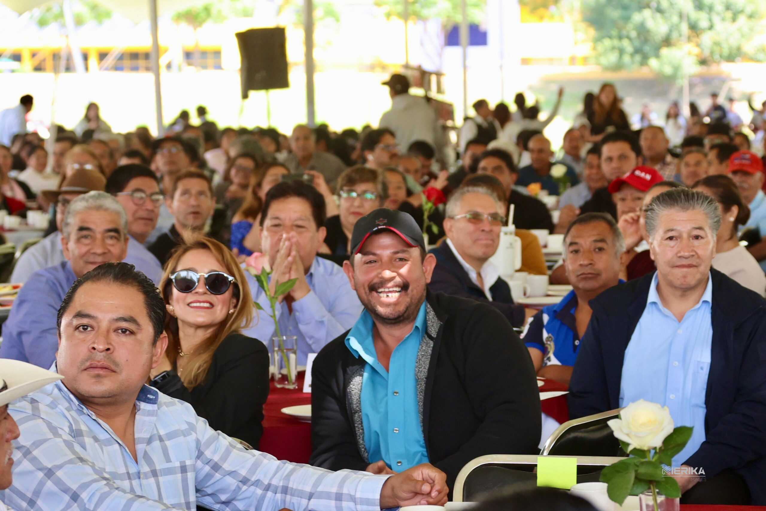 ANUNCIA LORENA CUÉLLAR 100 LICENCIAS GRATUITAS PARA CHOFERES DE TLAXCALA