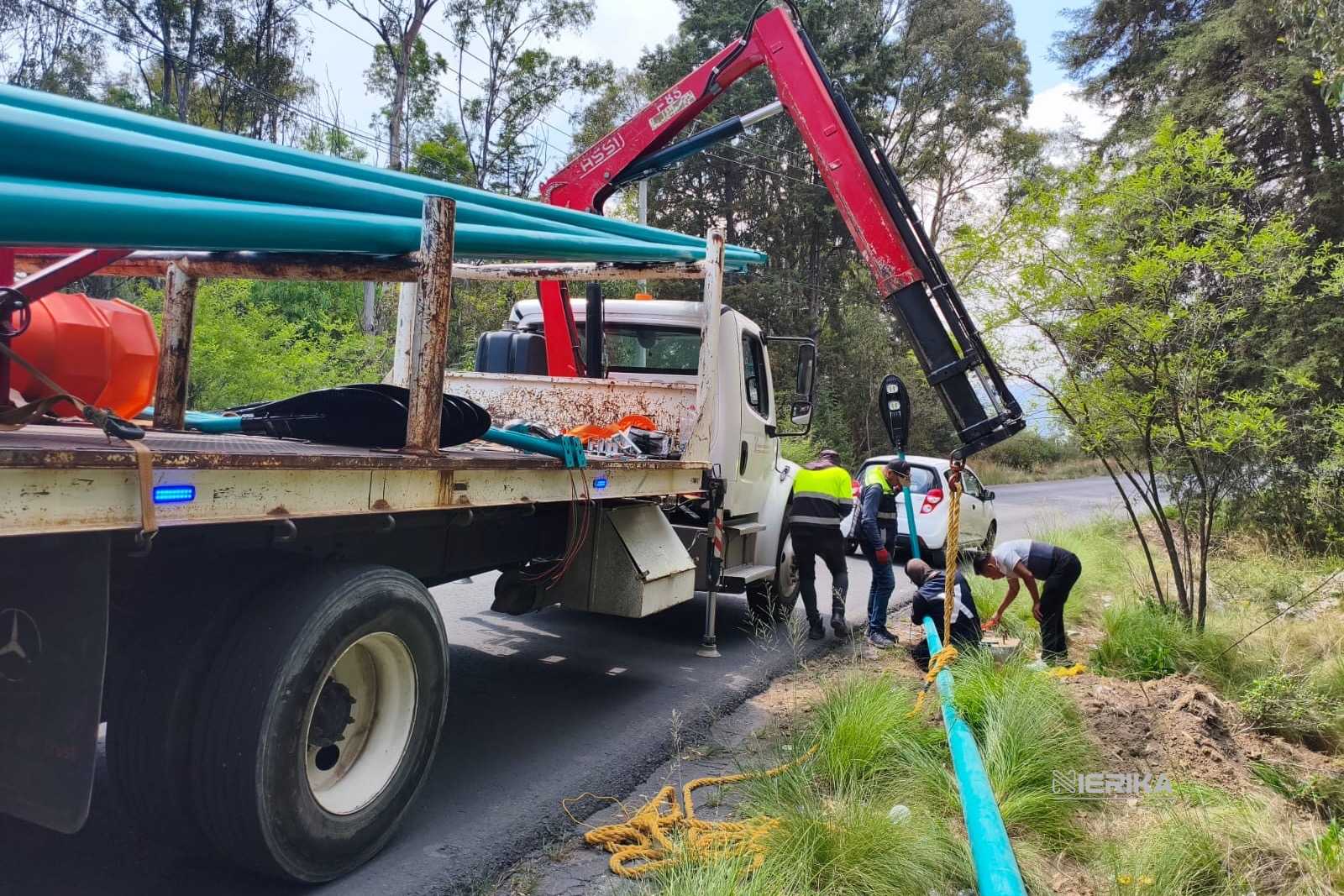 AVANZA GOBIERNO DE ALFONSO SÁNCHEZ GARCÍA EN EL FORTALECIMIENTO DE LA ILUMINACIÓN Y SEGURIDAD EN METEPEC CON NUEVOS POSTES DE ALUMBRADO