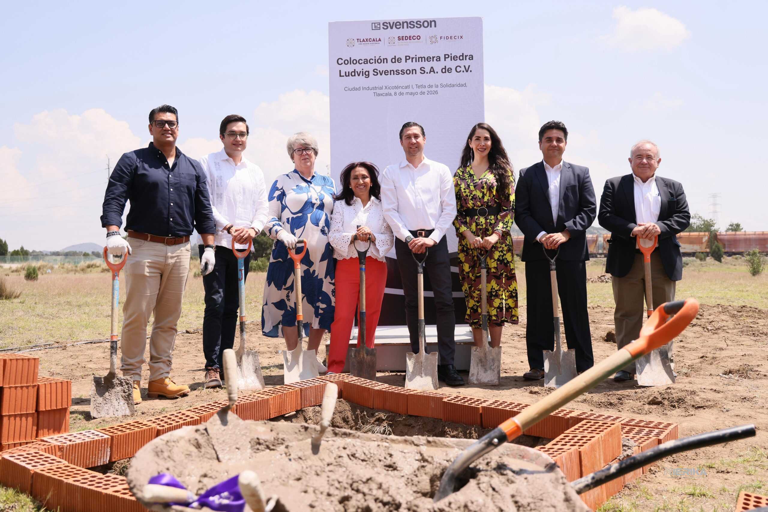 COLOCAN PRIMERA PIEDRA DE EMPRESA SUECA LUDVIG SVENSSON EN LA CIX I DE TETLA.
