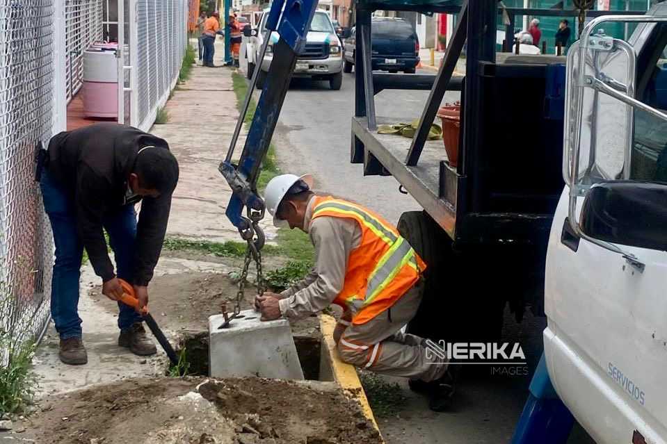 Brigadas de “Más Territorio” fortalecen seguridad vial con balizamiento y mejoran iluminación en Atempan, Tizatlán e Ixtulco