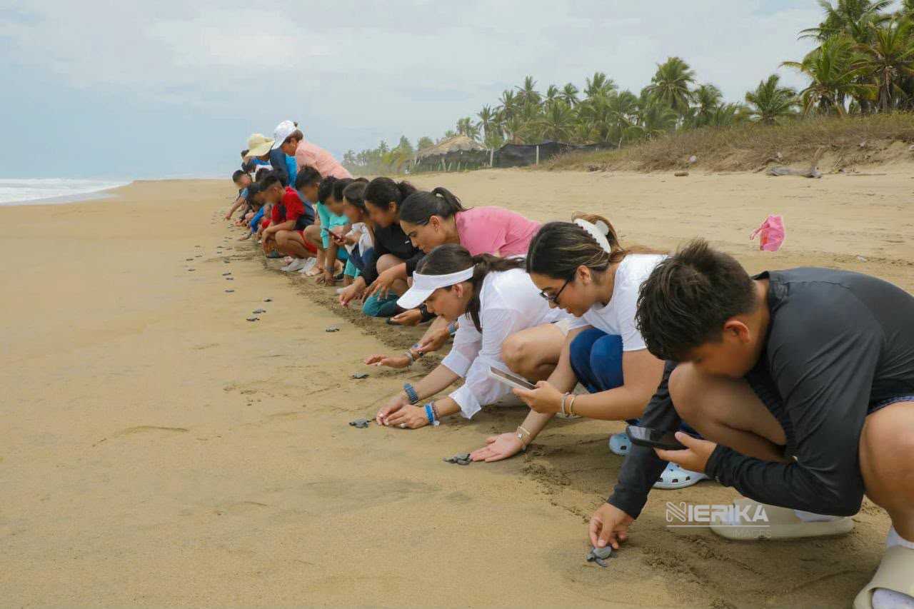 DEL ASOMBRO DE VOLAR A LA EMOCIÓN DE TOCAR EL MAR: 65 NIÑAS, NIÑOS Y ADOLESCENTES DEL CAS VIVEN UNA EXPERIENCIA INOLVIDABLE