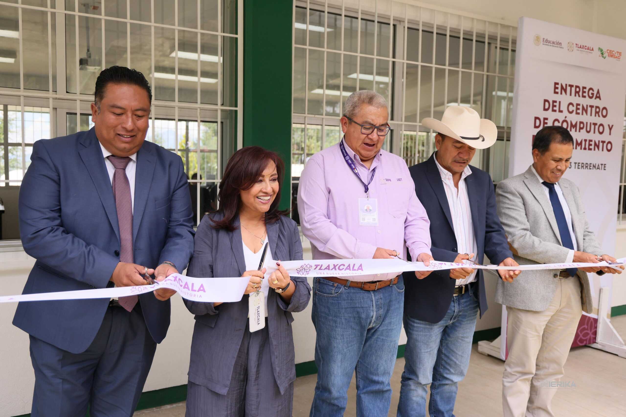 ENTREGA GOBERNADORA LORENA CUÉLLAR NUEVO CENTRO DE CÓMPUTO AL CECYTE 03 DE TERRENATE