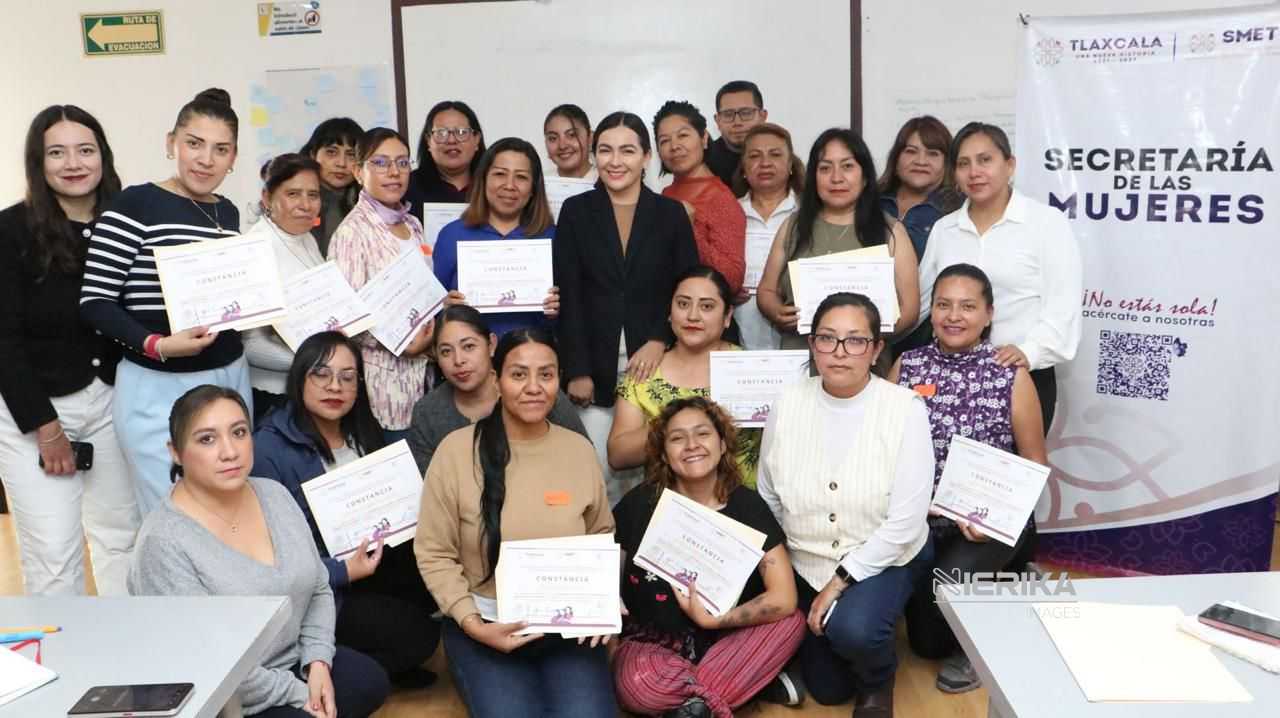 CONCLUYE SMET PRIMERA GENERACIÓN DE LA ESCUELA DE FORMACIÓN EN DERECHOS DE LAS MUJERES