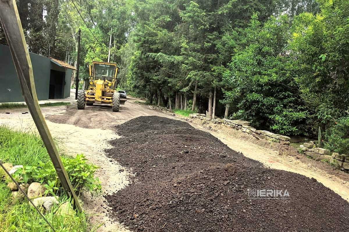 AVANZA AYUNTAMIENTO DE TLAXCALA TRABAJOS DE FRESADO EN SAN ESTEBAN TIZATLÁN PARA MEJORAR LA MOVILIDAD