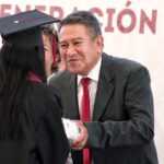 Carlos López Suárez a la ceremonia de clausura de la generación 2023–2026 del Colegio de Bachilleres del Estado de Tlaxcala (COBAT), Plantel 24 Tizatlán.