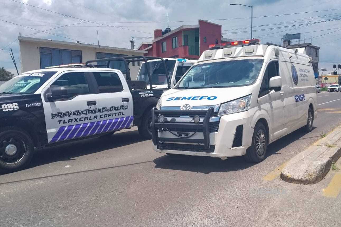 POLICÍA MUNICIPAL DE TLAXCALA DETIENE A CONDUCTOR Y RESGUARDA ZONA TRAS ATROPELLAMIENTO EN ACUITLAPILCO
