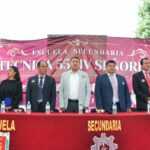 Asiste el alcalde Carlos López a la graduación de la generación 23-26 de la Técnica 55
