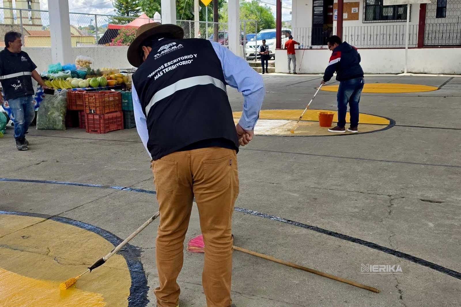 Brigadas de “Más Territorio” renuevan cancha en Tepehitec, atienden reportes en Adolfo López Mateos y limpian jardín de niños en Ocotlán