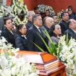 Carlos López Suárez, acompañó al alcalde con licencia, Alfonso Sánchez García, al homenaje póstumo al exgobernador Sánchez Anaya