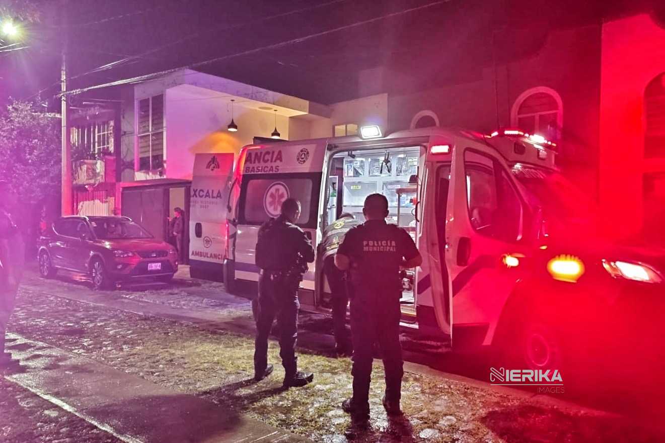 ELEMENTOS DE POLICÍA Y PROTECCIÓN CIVIL DE TLAXCALA BRINDAN ATENCIÓN OPORTUNA Y ACOMPAÑAMIENTO A MUJER QUE CONSUMIÓ EXCESO DE FÁRMACOS