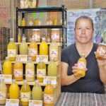 DESDE EL MERCADO DE ARTESANOS DE LA CAPITAL “GUARDA FRUTZ” ACERCA A LA CIUDADANÍA PRODUCTOS ELABORADOS A BASE DE FRUTAS