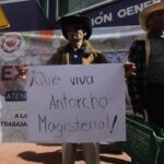 Docentes del CECyTE-EMSaD, junto con representantes de Antorcha Magisterial y de la Sección 55 del SNTE Protestan en Tlaxcala.