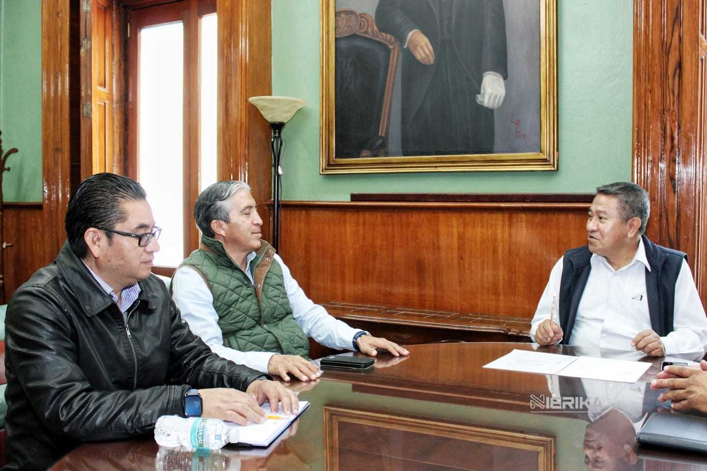 Carlos López Suárez, sostuvo una reunión de trabajo con el director de Transporte de la Secretaría de Movilidad y Transporte del Estado