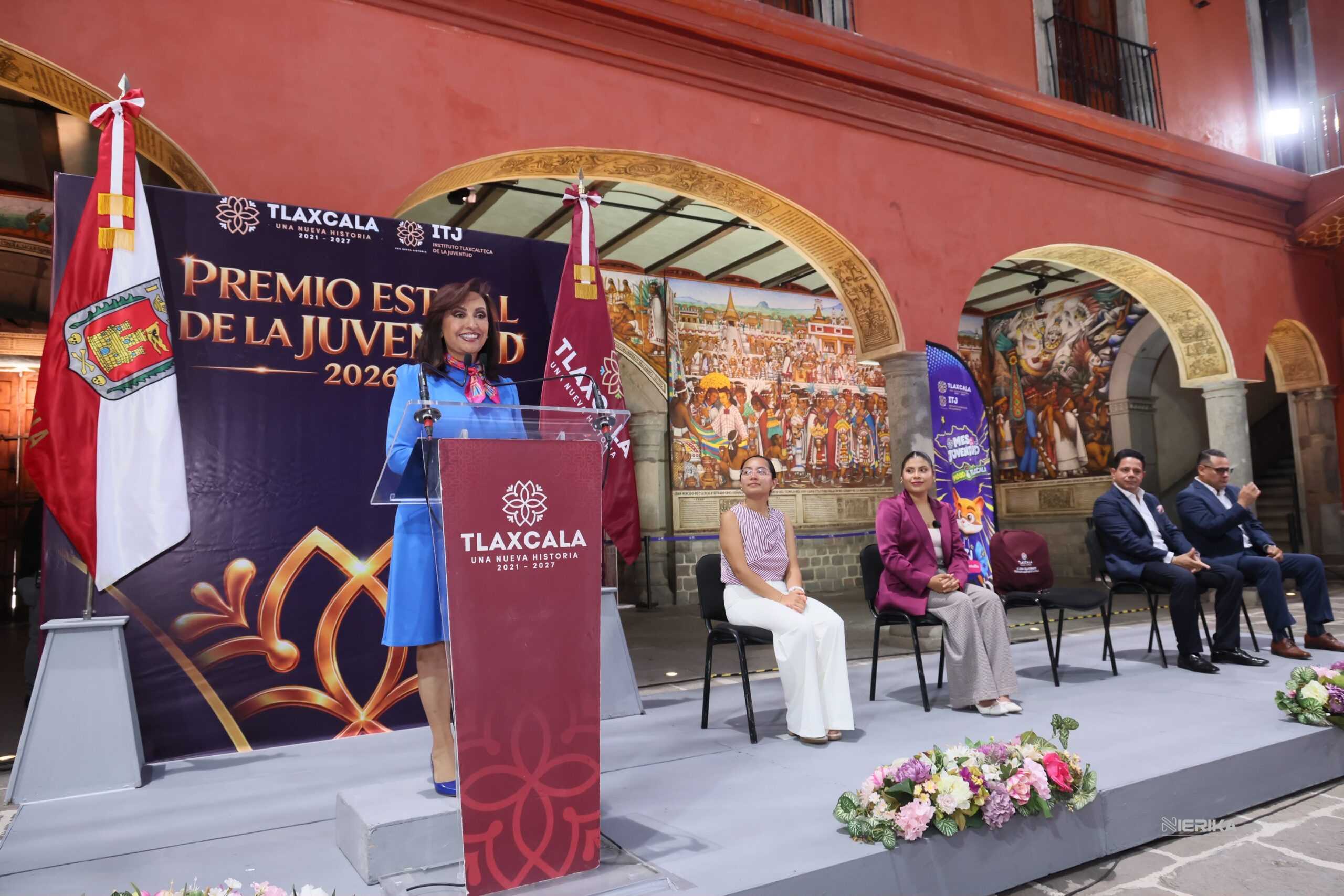 GOBERNADORA ENTREGA PREMIO ESTATAL DE LA JUVENTUD A 11 TALENTOS TLAXCALTECAS.