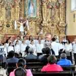 EL CORO DE LA CIUDAD DE TLAXCALA CONQUISTA A LAS FAMILIAS DE ACUITLAPILCO DURANTE LA TEMPORADA CORAL DE VERANO