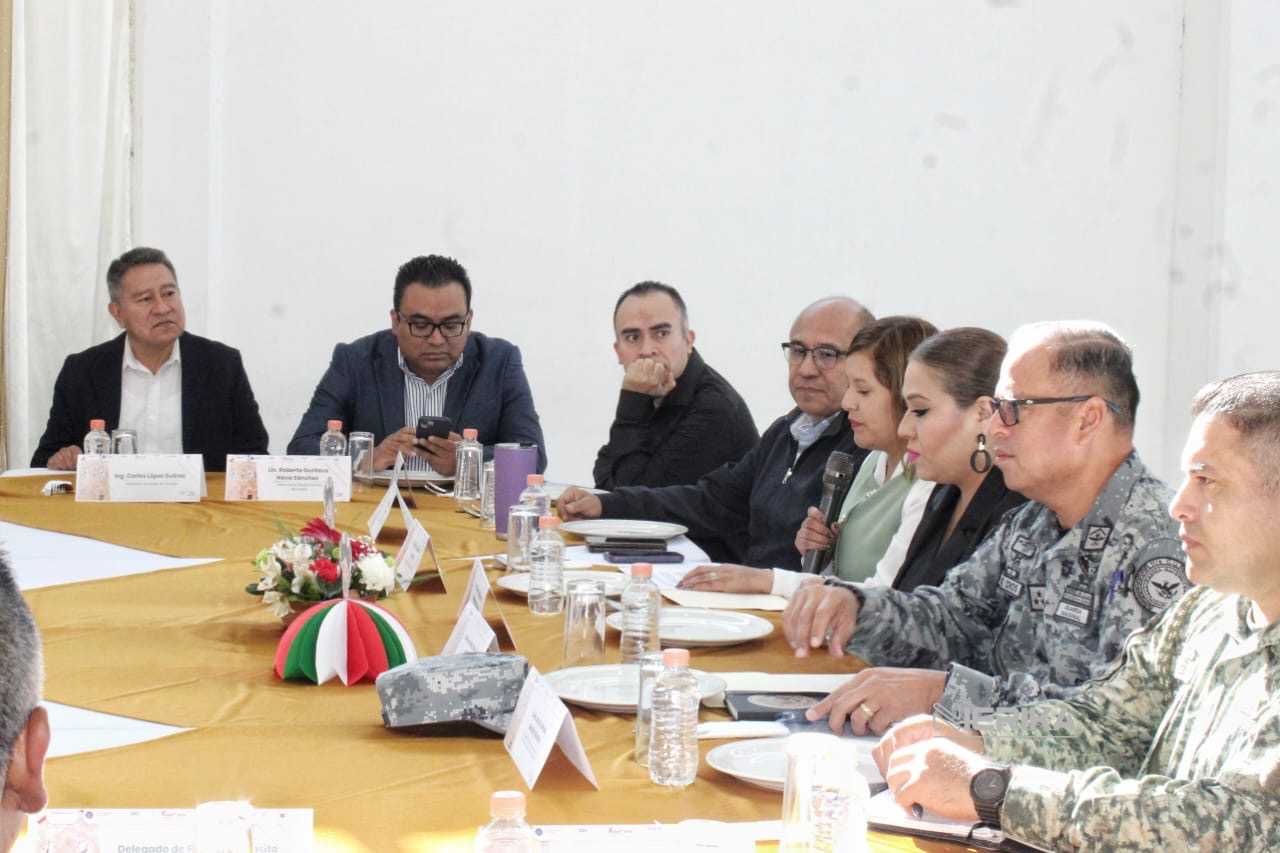 EL PRESIDENTE MUNICIPAL DE TLAXCALA, CARLOS LÓPEZ SUÁREZ, PARTICIPA EN LA MESA DE SEGURIDAD EN XILOXOXTLA