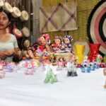 ANA LAURA OCHOA MANTIENE VIVA LA TRADICIÓN ARTESANAL EN EL MERCADO DE ARTESANOS