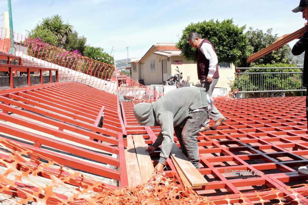 AVANZAN TRABAJOS DE REHABILITACIÓN EN LAS ESCALINATAS, UN ESPACIO EMBLEMÁTICO DE TLAXCALA CAPITAL