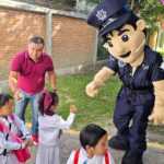 NICO DE LA POLICÍA MUNICIPAL DE TLAXCALA, ALEGRA EL REGRESO A CLASES DEL JARDÍN DE NIÑOS ENRIQUE PESTALOZZI