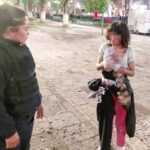POLICÍA MUNICIPAL DE TLAXCALA AUXILIA A MUJER EN SITUACIÓN DE CALLE Y JUNTO CON EL INSTITUTO DE LA MUJER LA VINCULA AL SEDIF