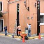 REFUERZA AYUNTAMIENTO DE TLAXCALA TRABAJO EN TERRITORIO CON REHABILITACIÓN DE SEMÁFOROS EN EL CENTRO DE LA CAPITAL