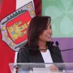 ENCABEZA GOBERNADORA COLOCACIÓN DE LA PRIMERA PIEDRA DEL BACHILLERATO “MARGARITA MAZA” EN SAN PABLO DEL MONTE.