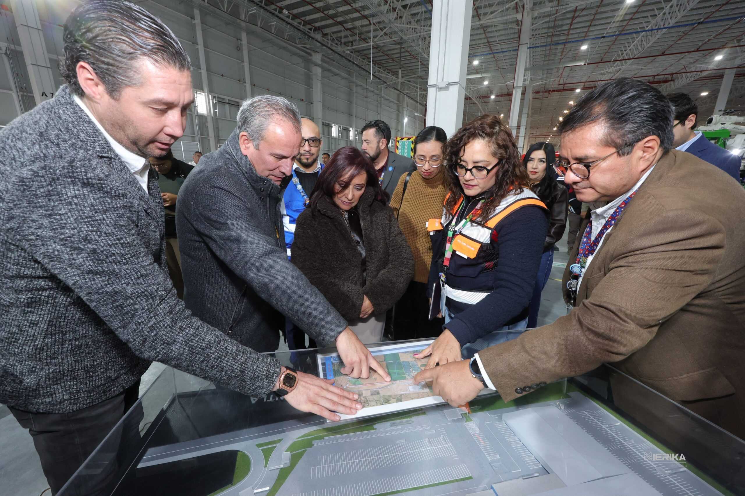 SUPERVISA LORENA CUÉLLAR NUEVO CENTRO DE DISTRIBUCIÓN DE WALMART EN HUAMANTLA