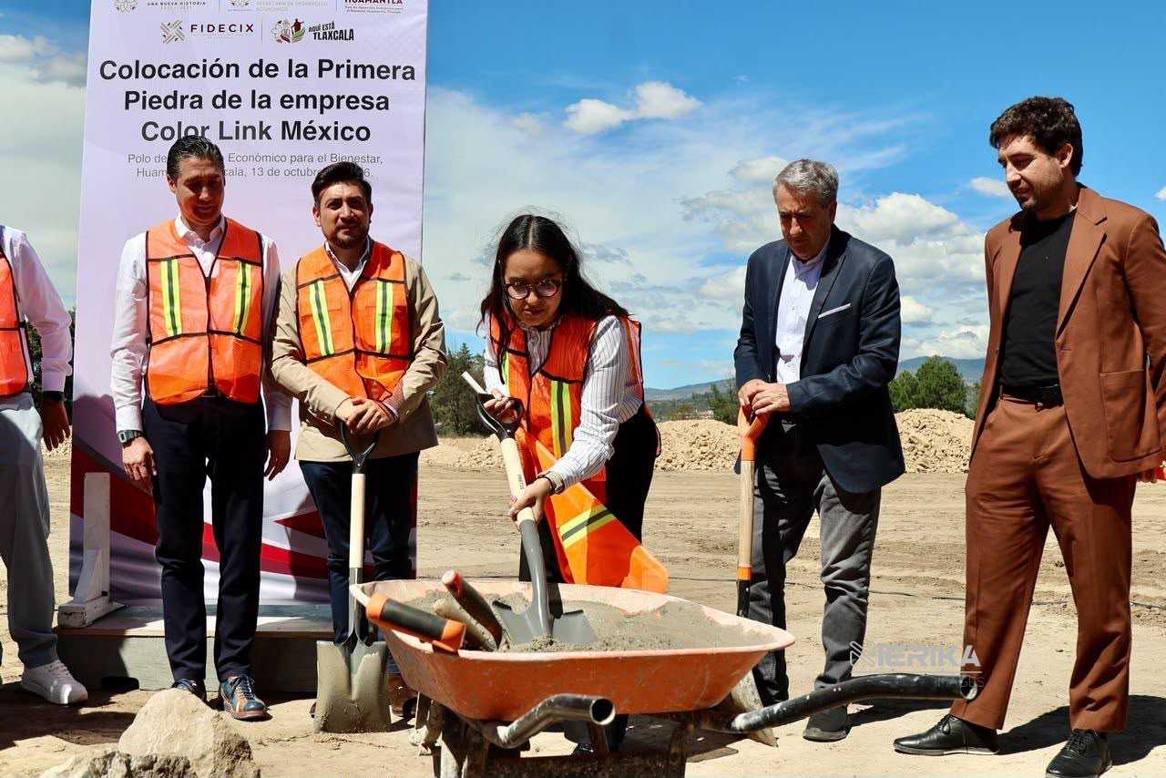 COLOCAN PRIMERA PIEDRA DE EMPRESA QUE OPERARÁ EN EL POLO DE DESARROLLO DE HUAMANTLA.